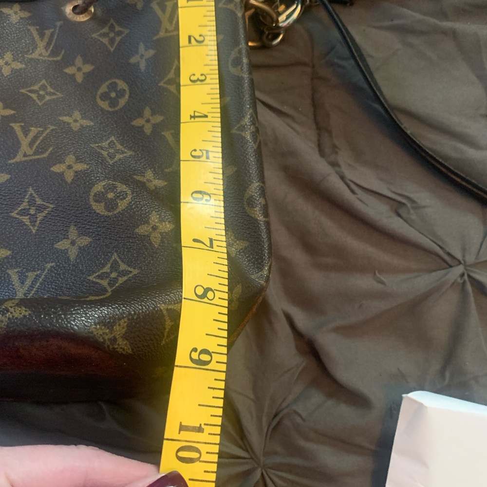 Louis Vuitton Brown Monogram Drawstring Shoulder Bag - Picture 12 of 16